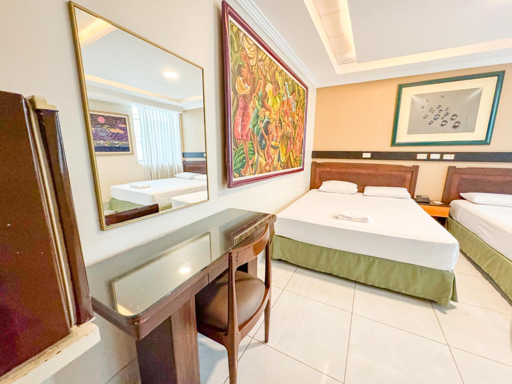 Gh Alexander Hotel جواياكيل المظهر الخارجي الصورة